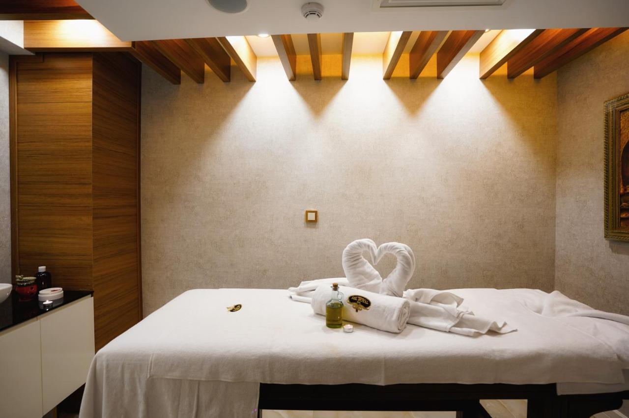 מלון Leslion Luxury 3*